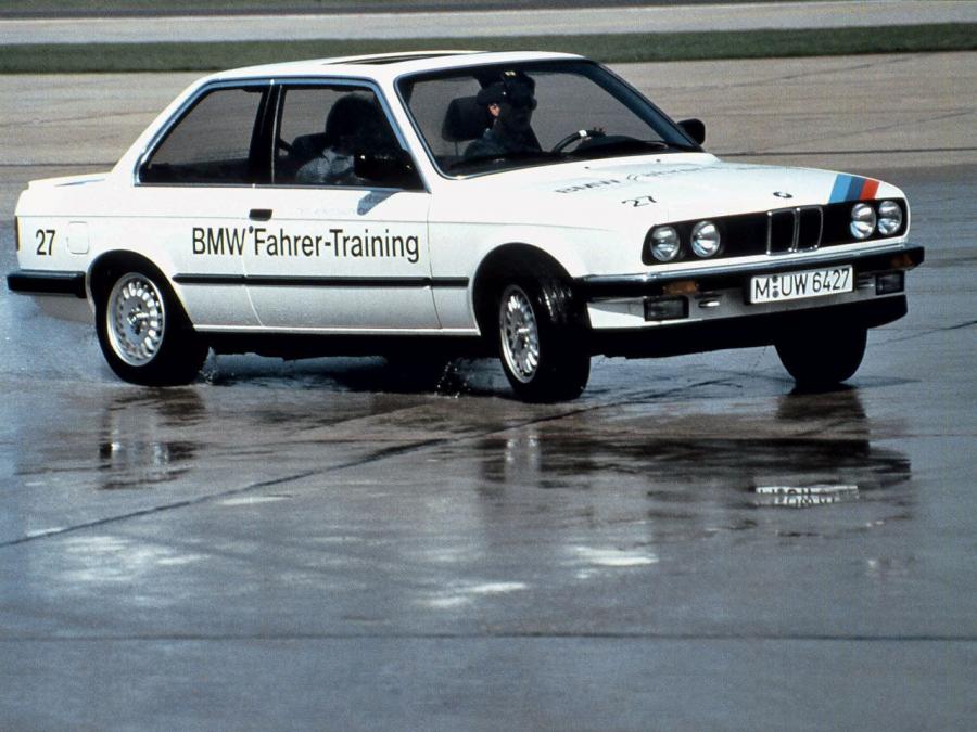  BMW 325i Coupe 1983 года  (фото 6 из 7)
